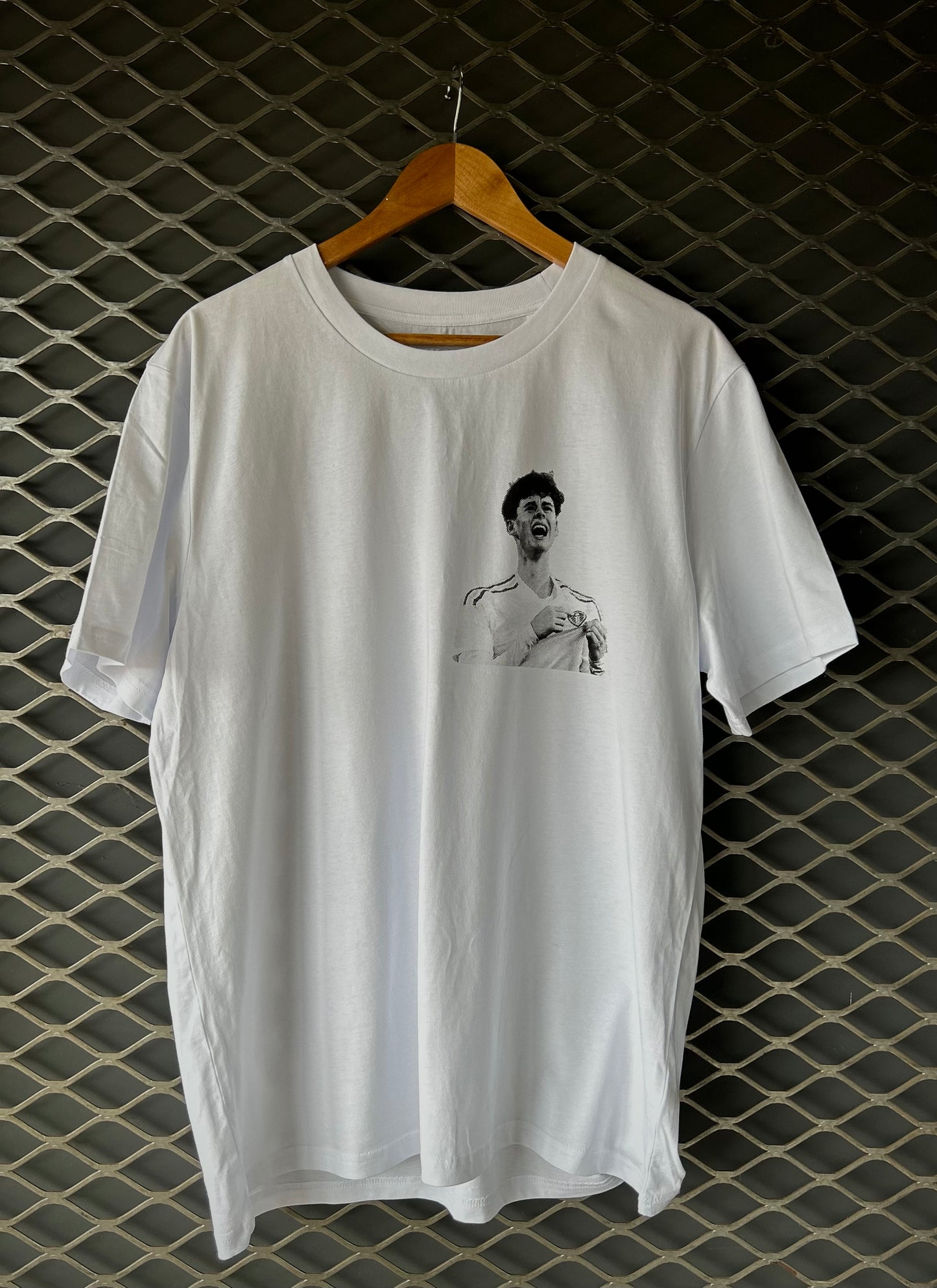 ‘I PREDICT A RIOT’ Archie Gray Icon White Oversize T-shirt