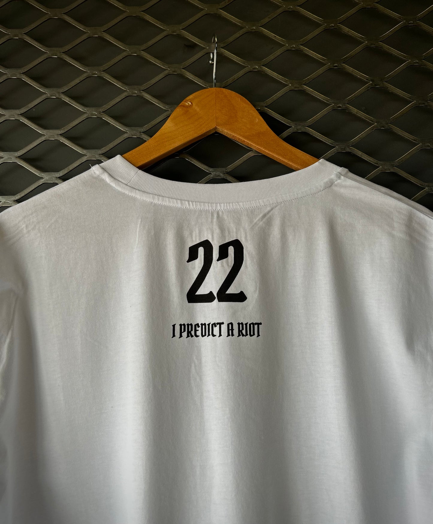 ‘I PREDICT A RIOT’ Archie Gray Icon White Oversize T-shirt